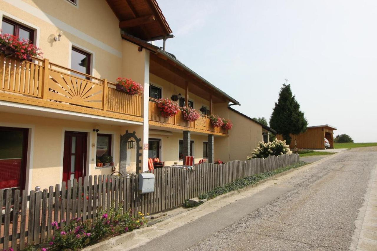 Gaestehaus Schreiner Sankt Oswald-Riedlhuette Exterior photo
